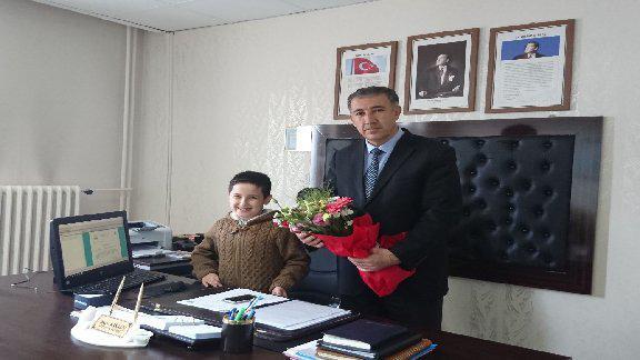 İlçe Milli Eğitim Müdürü Turgut KARAKIŞ´ın 23 Nisan Ulusal Egemenlik ve Çocuk Bayramı Mesajı