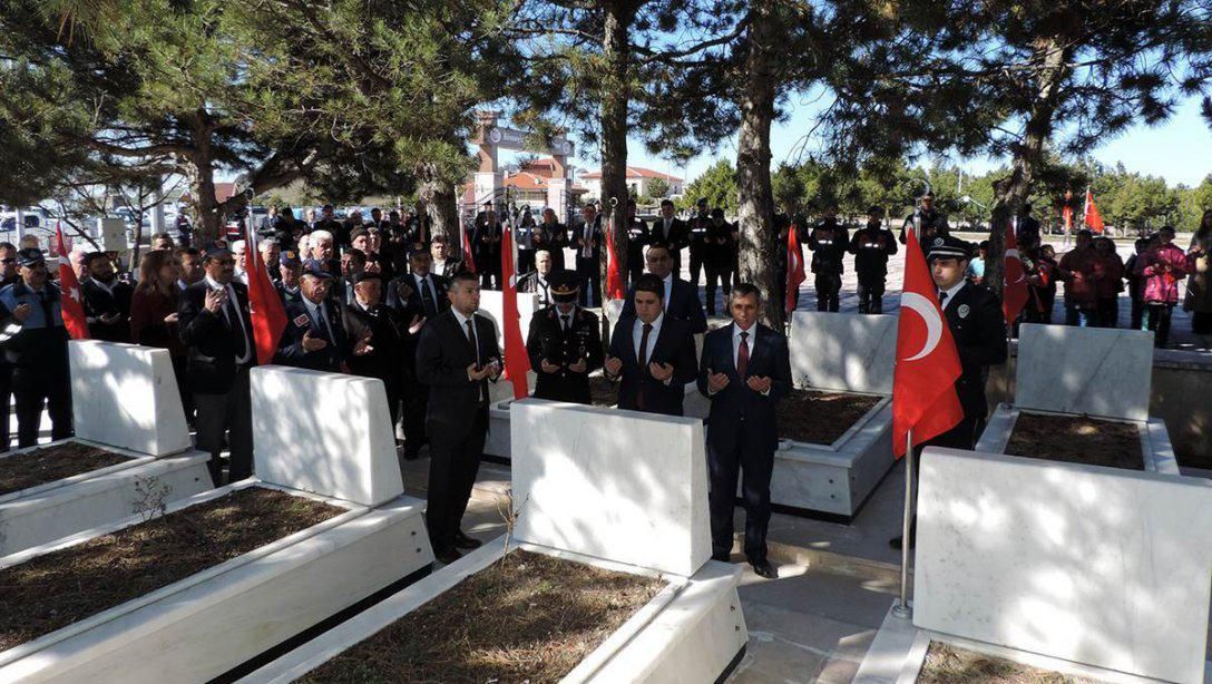 18 Mart Çanakkale Zaferi ve Şehitleri Anma Günü, Giresunlular Şehitliğinde Çelenk Töreni ile Başladı
