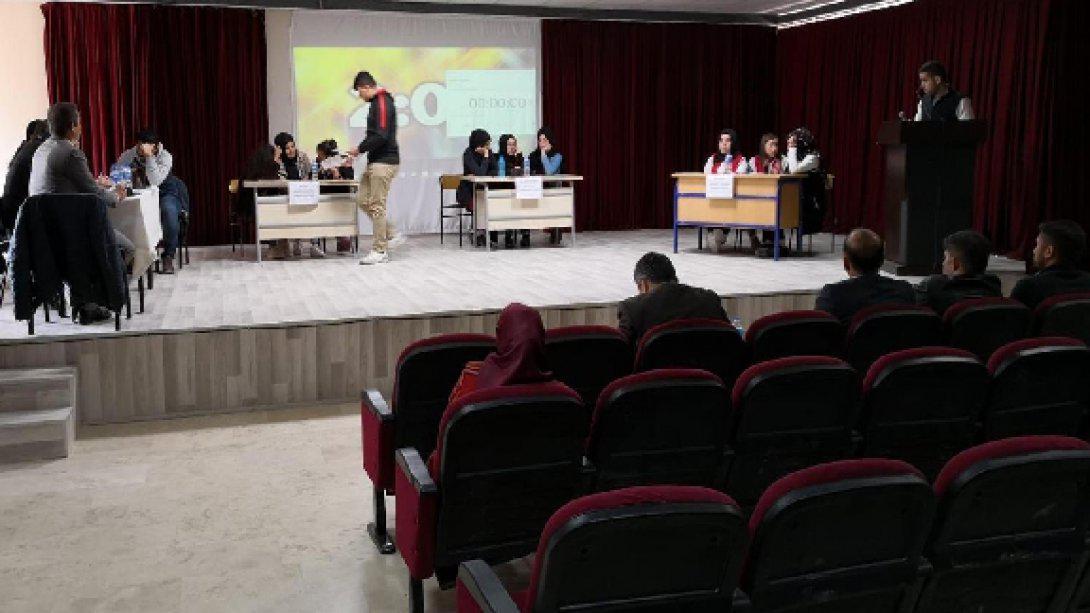 Bilim Günleri Yarışmasında Mehmet Çakmak Anadolu Lisesi İl Finalinde İlçemizi Temsil Etme Hakkı Kazandı