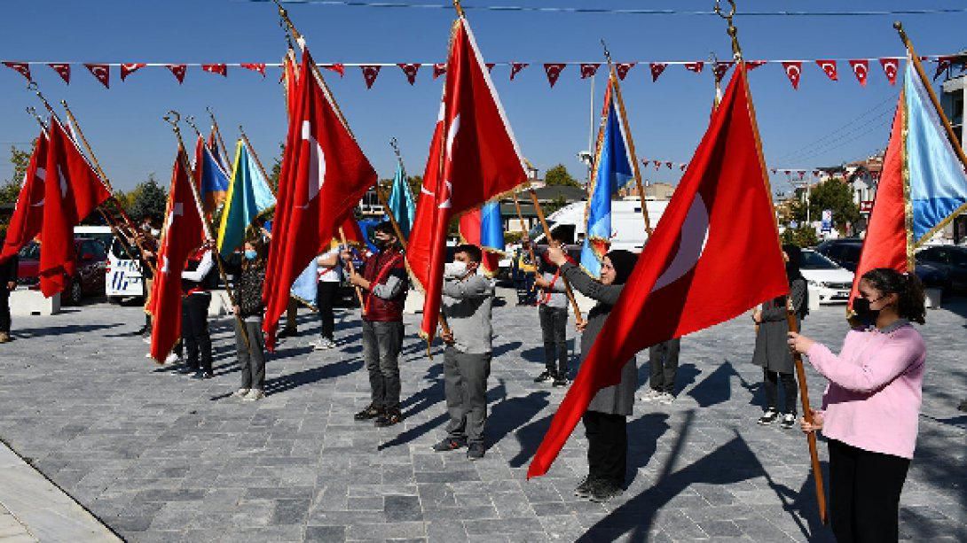 29 Ekim Cumhuriyet Bayramı Dolayısıyla Çelenk Koyma Töreni Düzenlendi