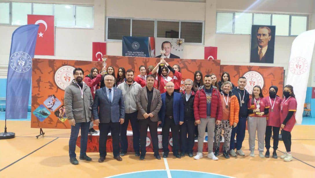 Mehmet Çakmak Anadolu Lisesinden İl Şampiyonluğu