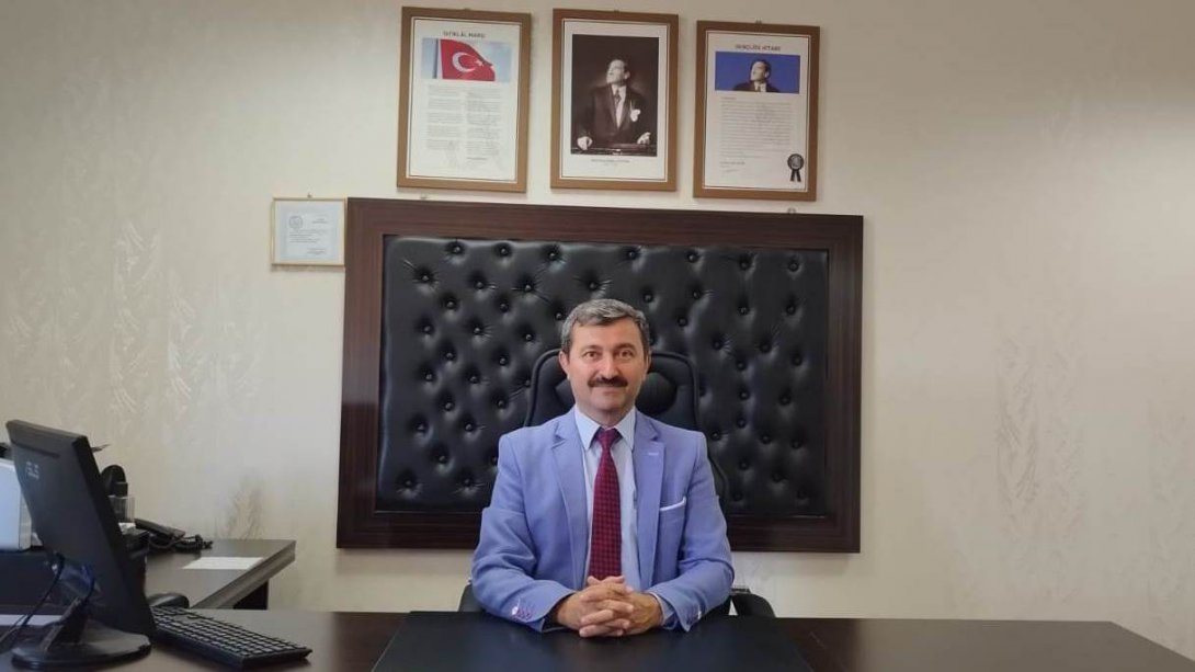 İlçe Milli Eğitim Müdürümüz Mustafa KOÇAK 'ın 29 Ekim Cumhuriyet Bayramı Mesajı