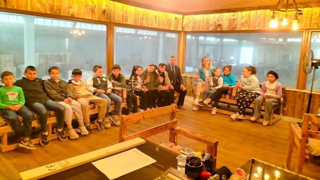 Akçin İlkokulu Öğrencilerinden Mermer Ocakları ve Fabrikalar Ziyareti